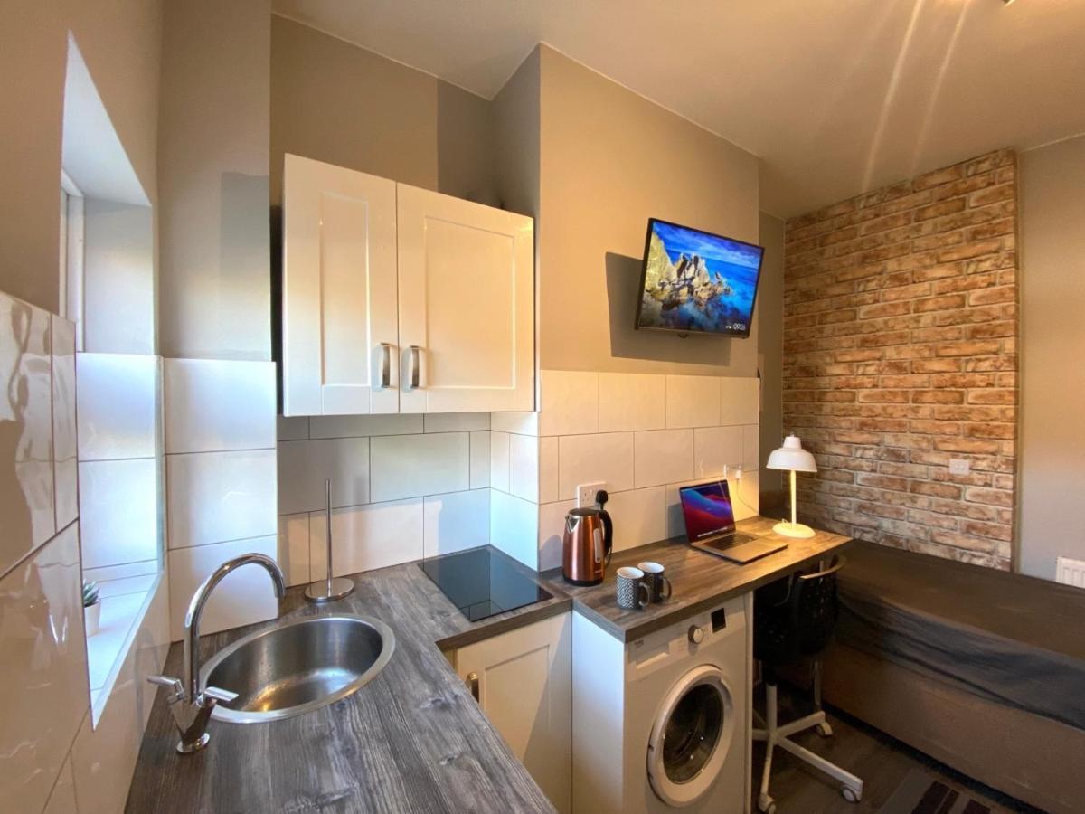 נוטינגהאם Limpenny Studio Apartment - Work Friendly And Outstanding Garden Studio Close To City Centre מראה חיצוני תמונה