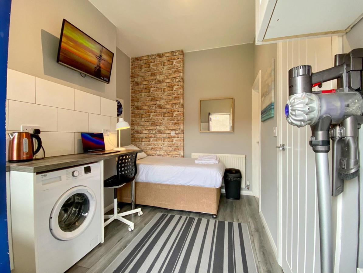 נוטינגהאם Limpenny Studio Apartment - Work Friendly And Outstanding Garden Studio Close To City Centre מראה חיצוני תמונה